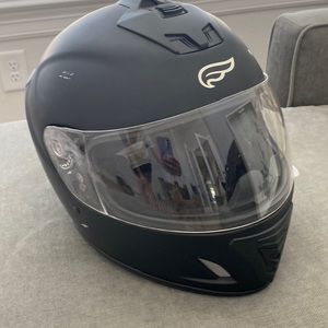 Motorcycle helmet